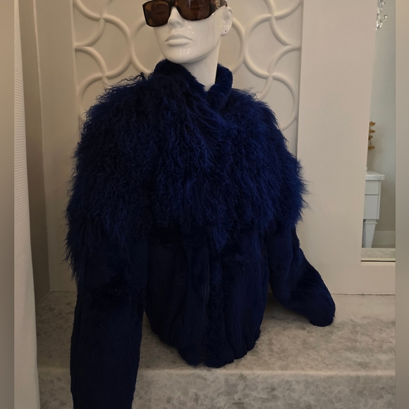 Fur jacket sz Sm - Picture 3 of 16
